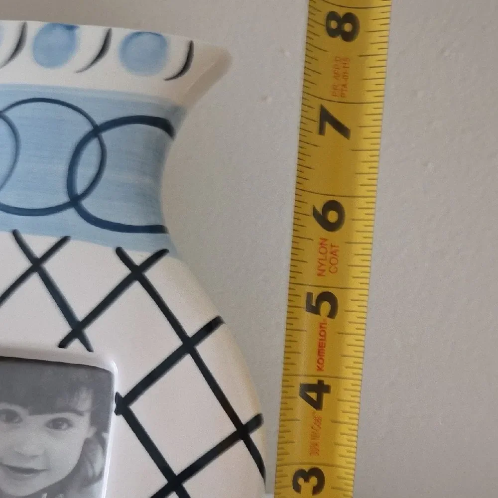 Terragrfics Ceramic Photo Frame In The Shape Of A Vase